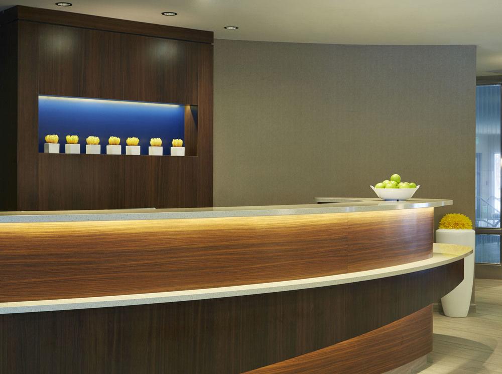 คอร์ตยาร์ด มินนิอาโปลิส เซนต์พอล/โรสวิลล์ Hotel ภายนอก รูปภาพ