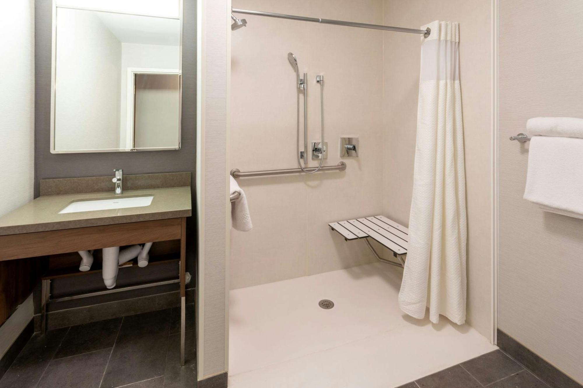 คอร์ตยาร์ด มินนิอาโปลิส เซนต์พอล/โรสวิลล์ Hotel ภายนอก รูปภาพ