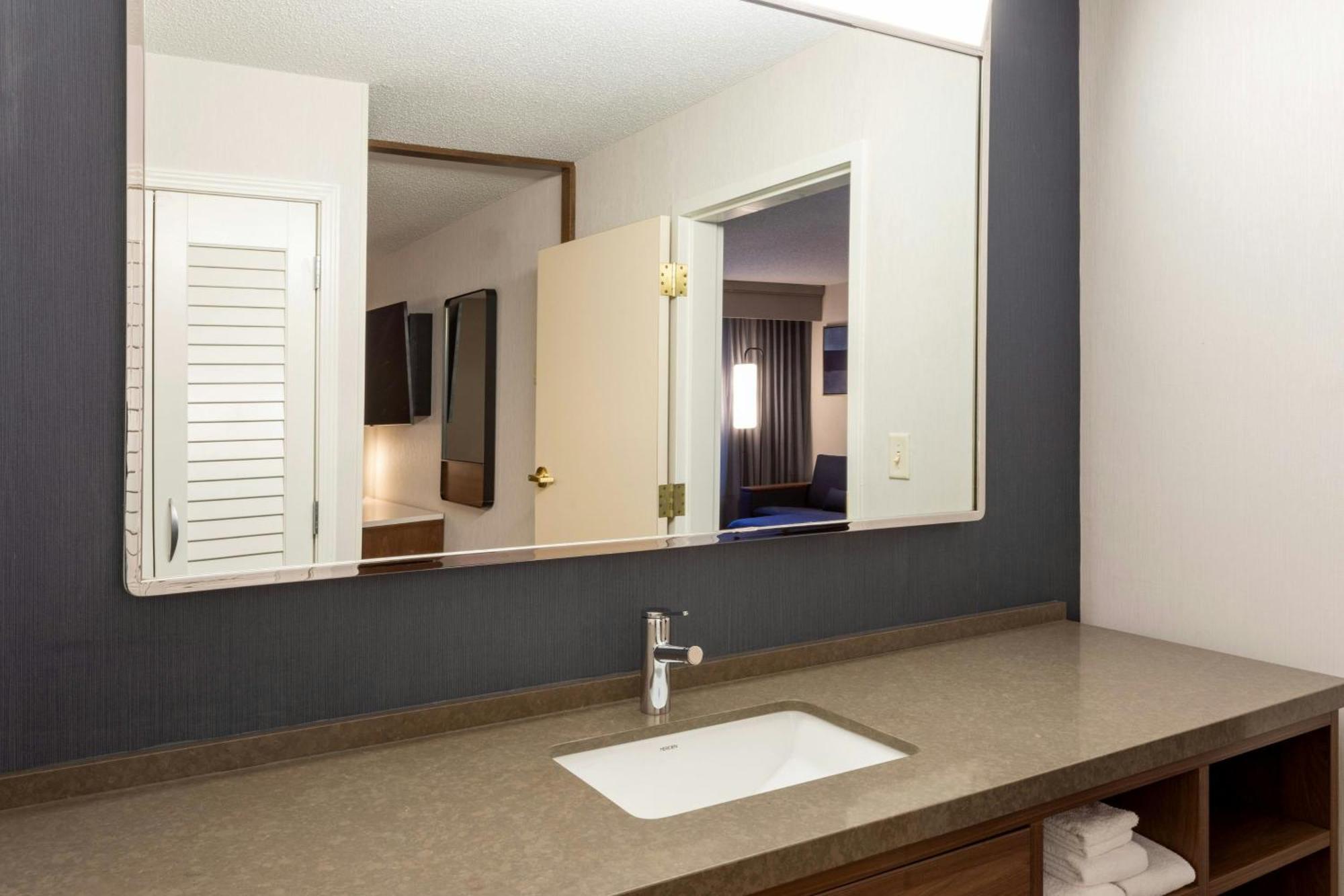คอร์ตยาร์ด มินนิอาโปลิส เซนต์พอล/โรสวิลล์ Hotel ภายนอก รูปภาพ