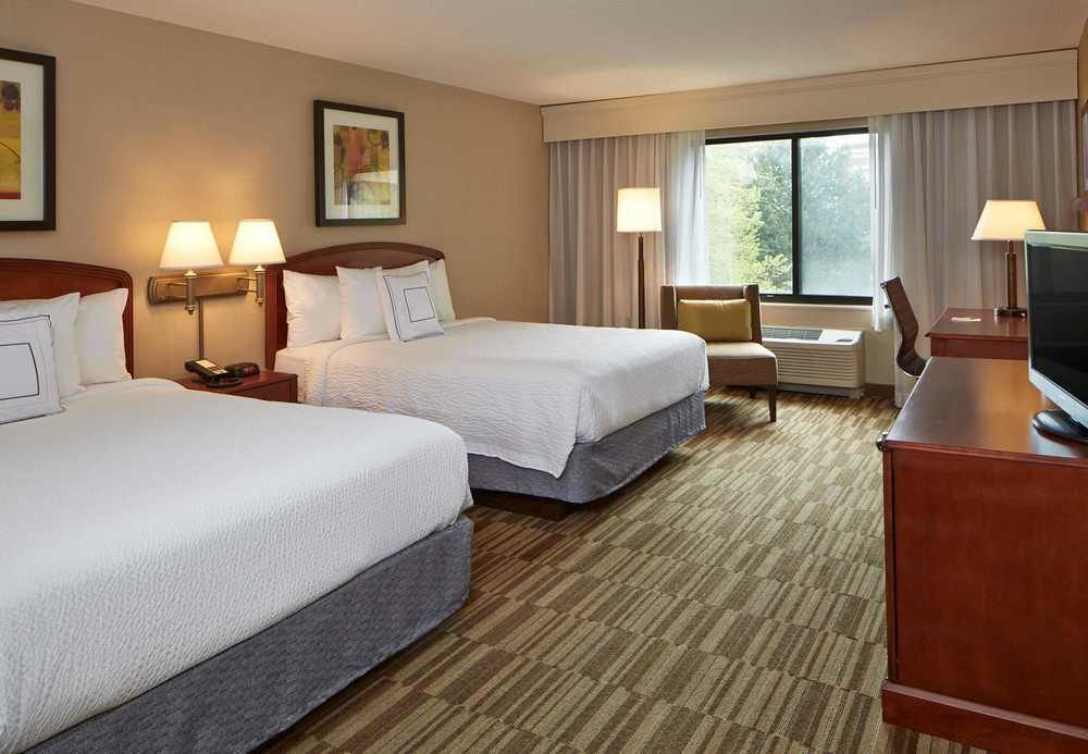 คอร์ตยาร์ด มินนิอาโปลิส เซนต์พอล/โรสวิลล์ Hotel ภายนอก รูปภาพ