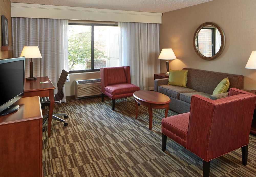 คอร์ตยาร์ด มินนิอาโปลิส เซนต์พอล/โรสวิลล์ Hotel ภายนอก รูปภาพ