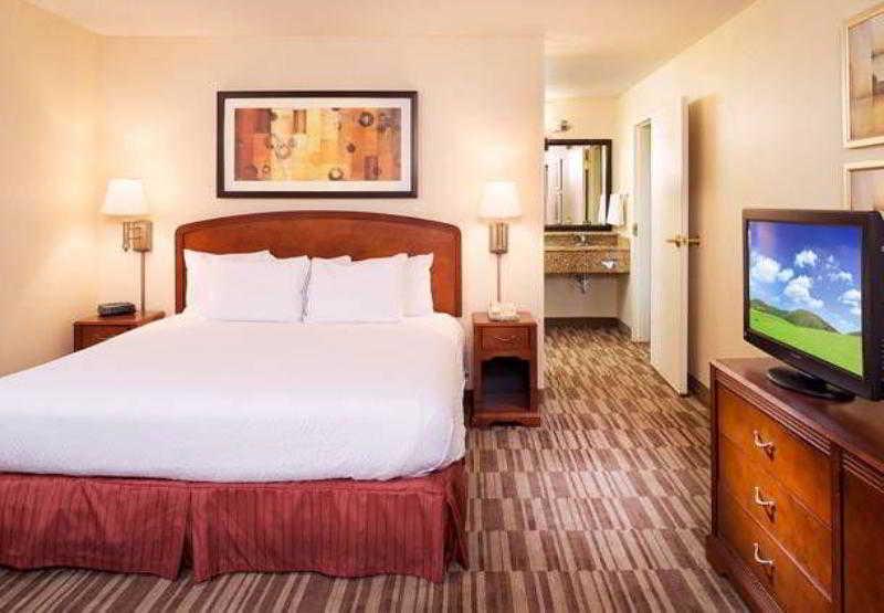คอร์ตยาร์ด มินนิอาโปลิส เซนต์พอล/โรสวิลล์ Hotel ภายนอก รูปภาพ