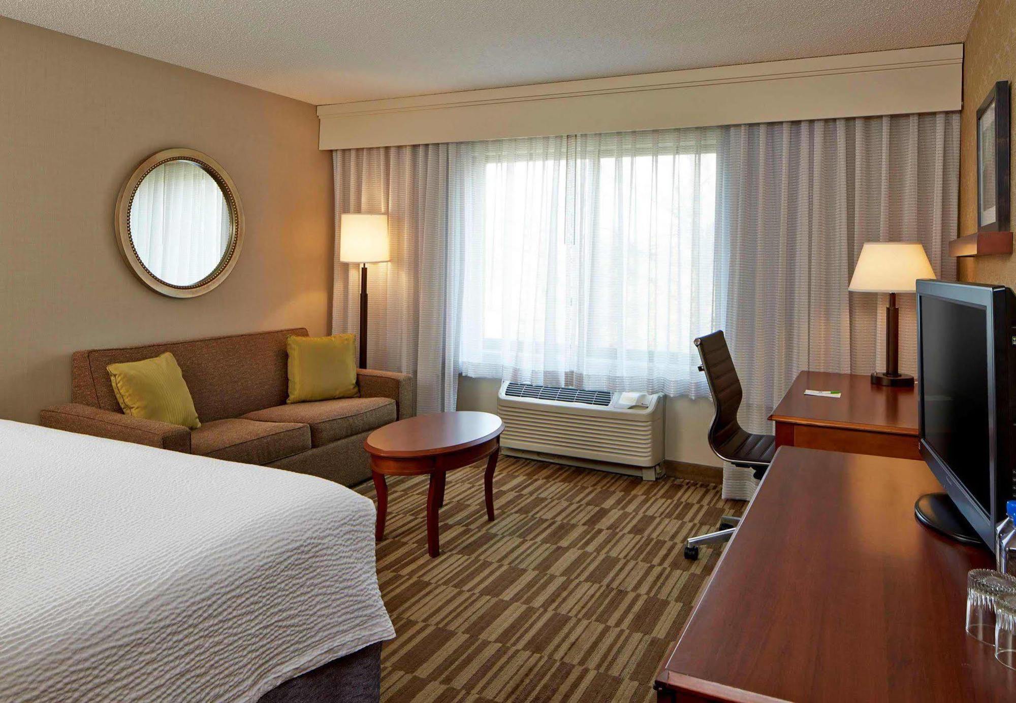 คอร์ตยาร์ด มินนิอาโปลิส เซนต์พอล/โรสวิลล์ Hotel ภายนอก รูปภาพ